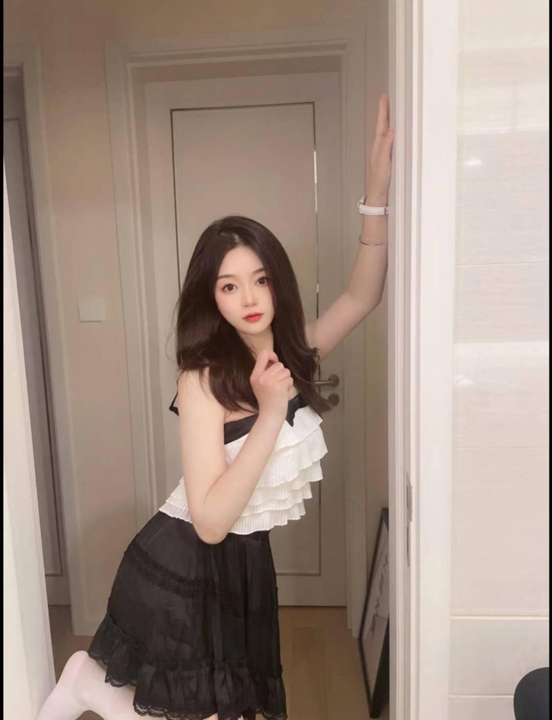 可甜可咸的漂亮小姐姐